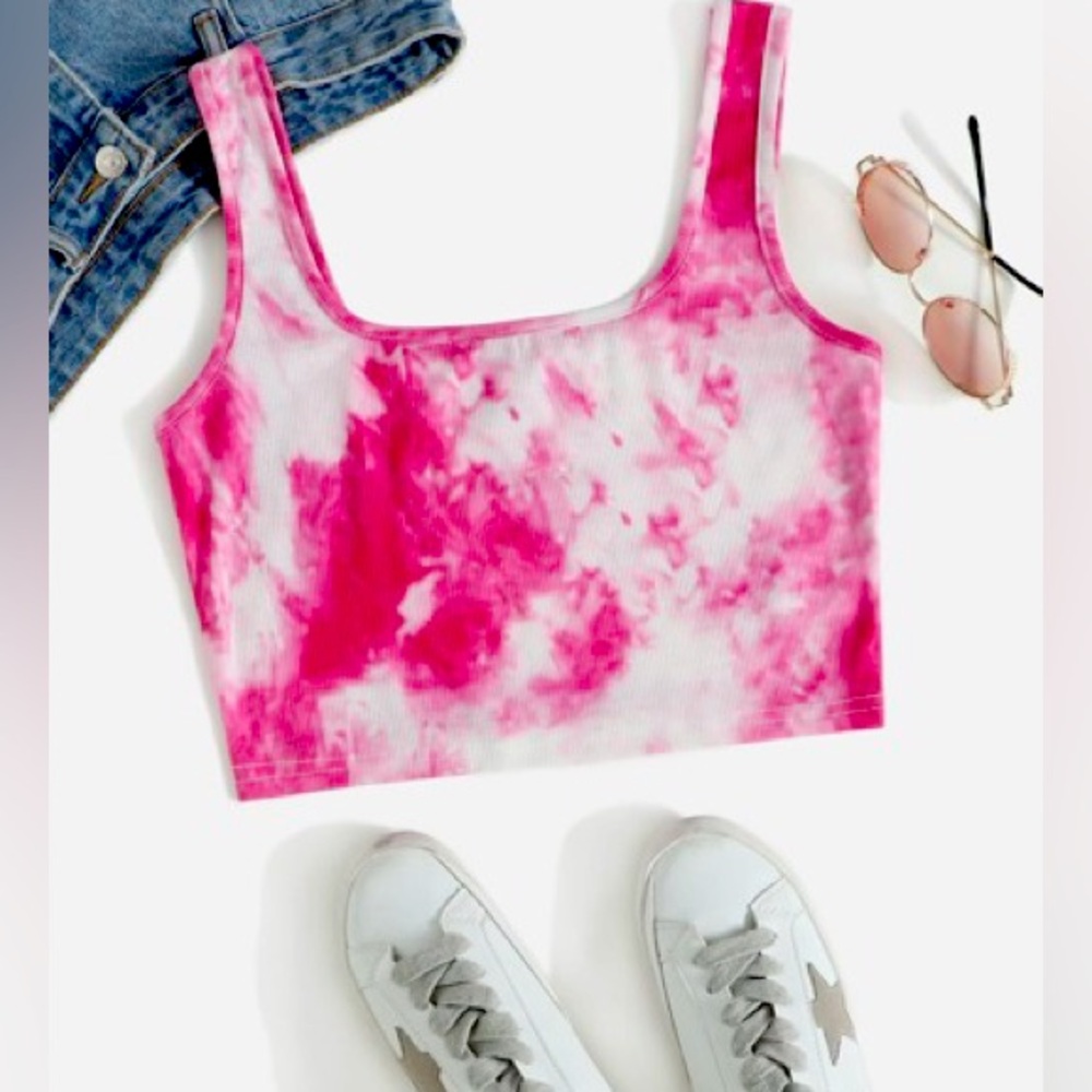🩷 Adorable Tie dye pink white sports bra
